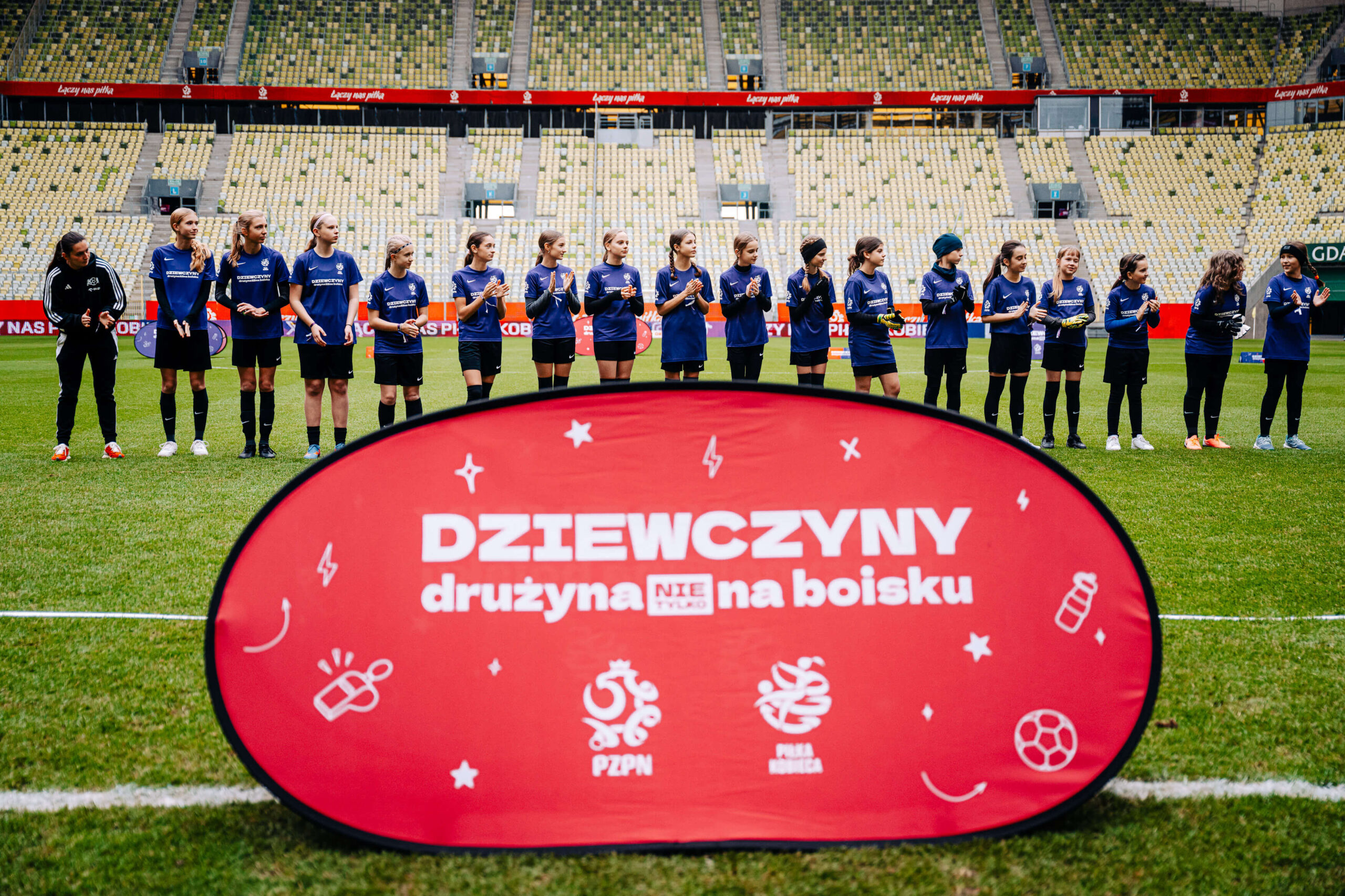 Dziewczyny. Drużyna nie tylko na boisku.